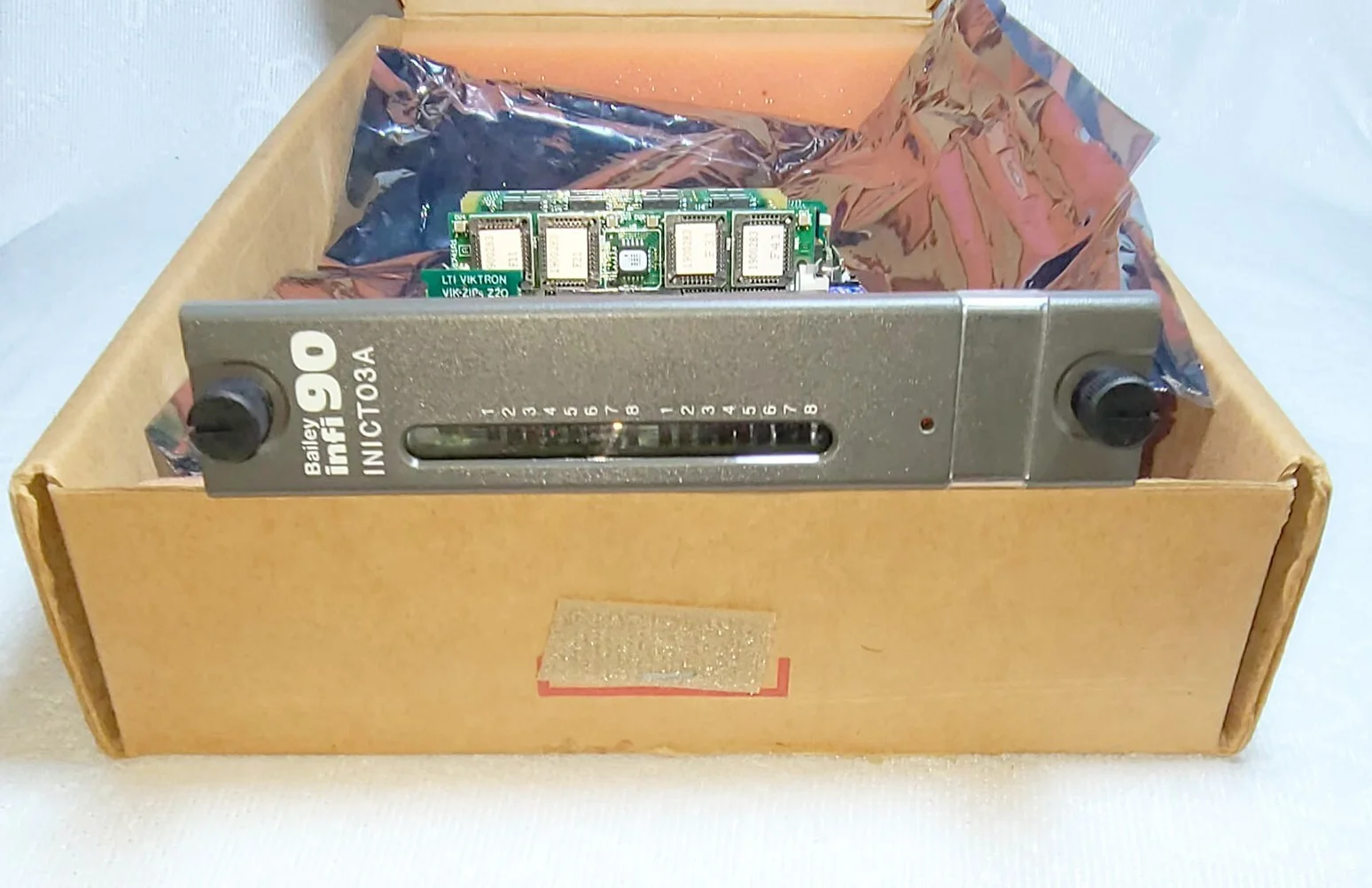 ABB Bailey INICT03A Infi-Net Computer-Transfermodul – Vorderansicht