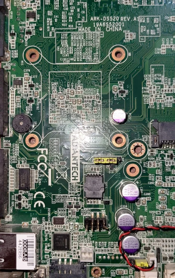 Advantech ARK-DS520 Digital Signage Computer – front view
