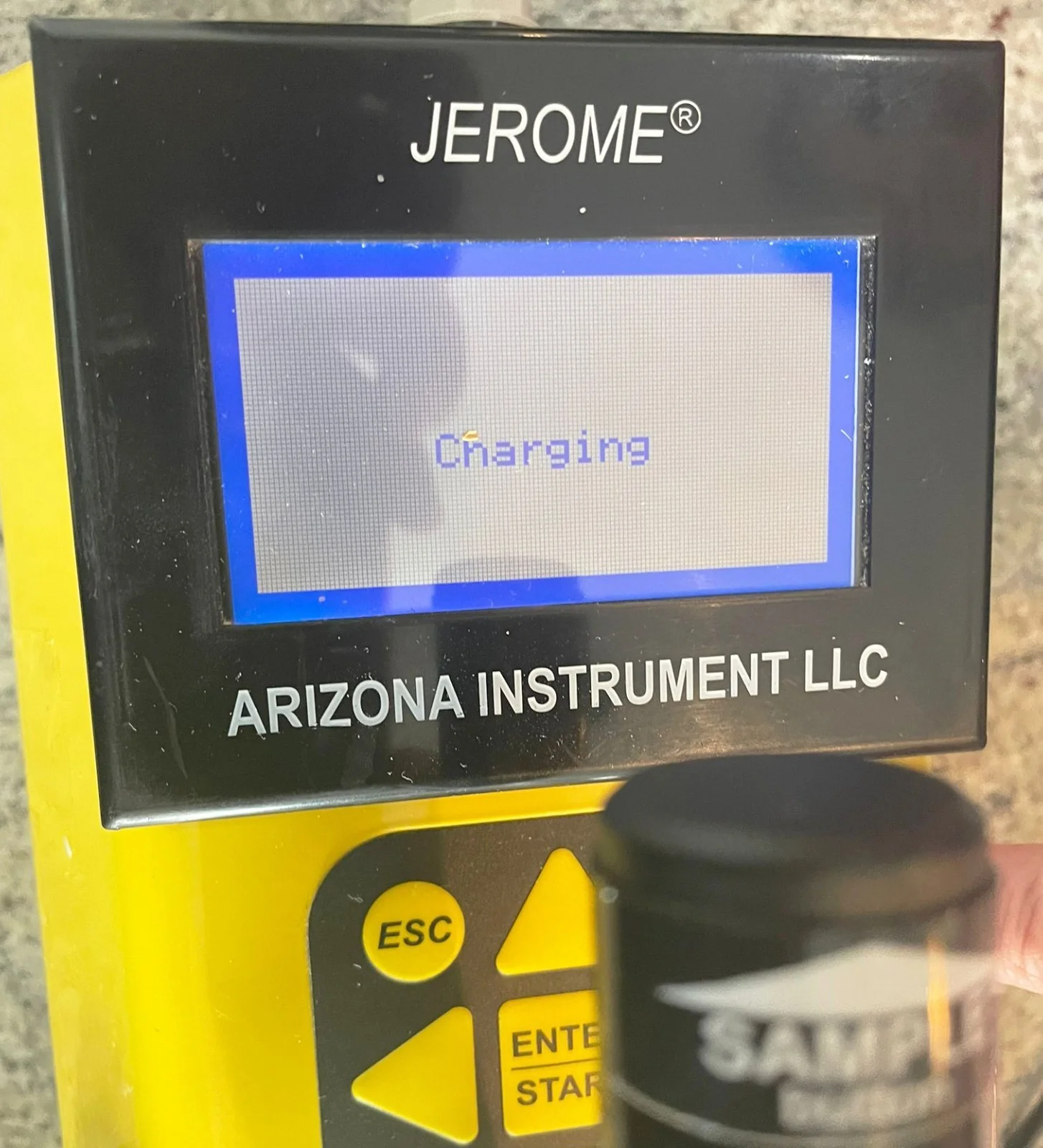 AMETEK Jerome J405 Quecksilberdampf-Analysator – Vorderansicht