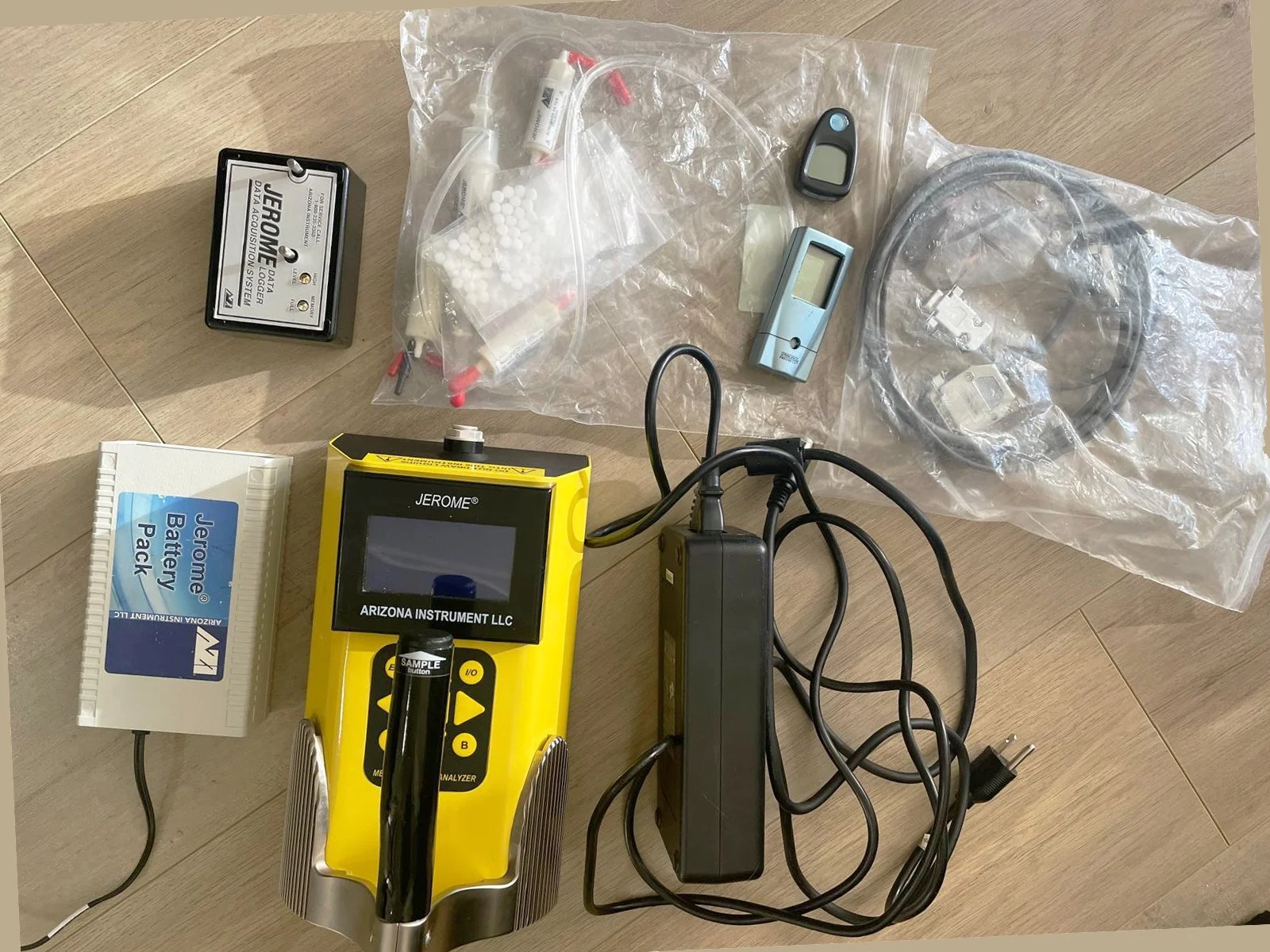 AMETEK Jerome J405 Quecksilberdampf-Analysator – Vorderansicht