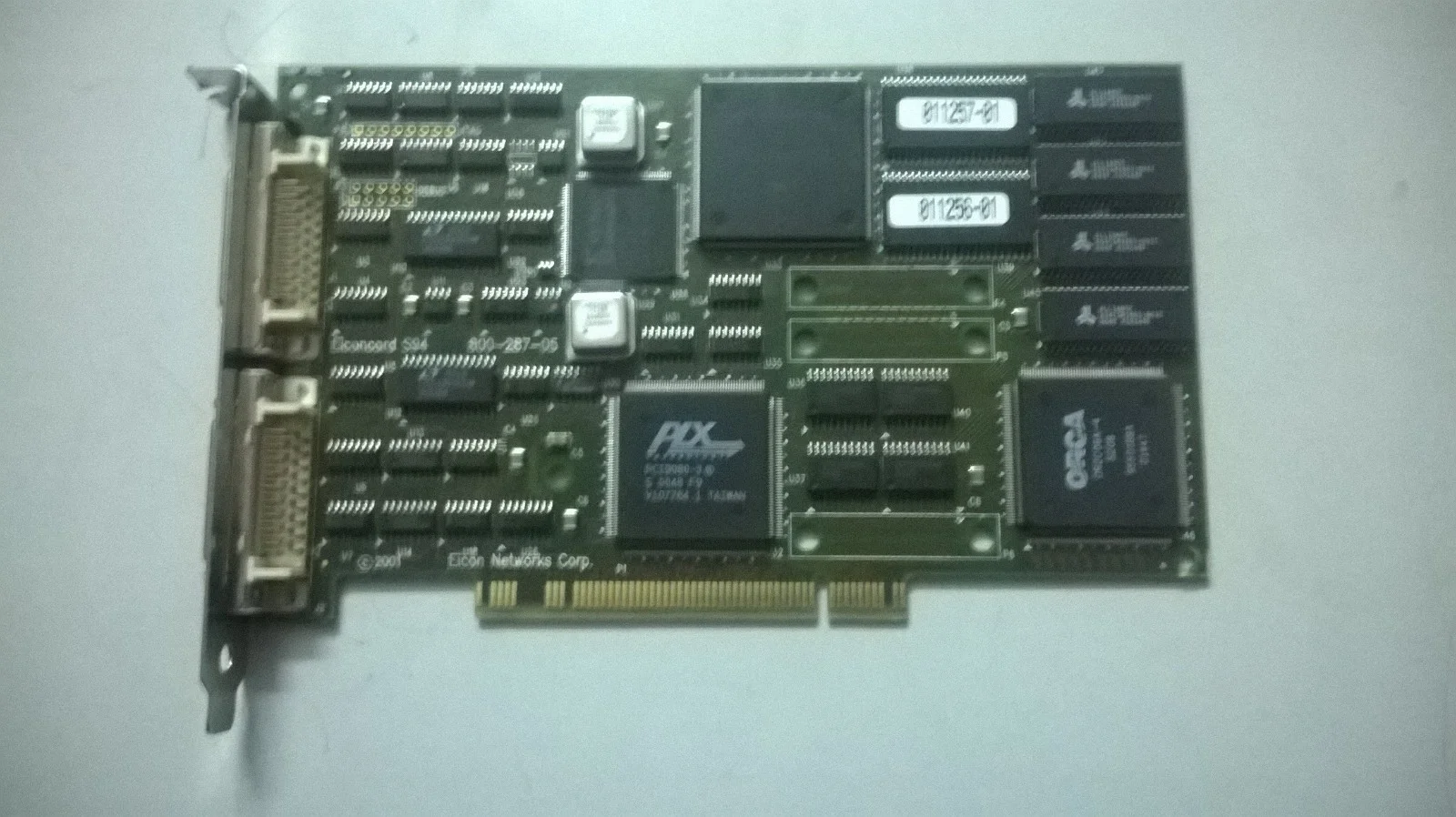 Eicon Dialogic S94 800-287-05 PCI-WAN-Karte – Vorderansicht