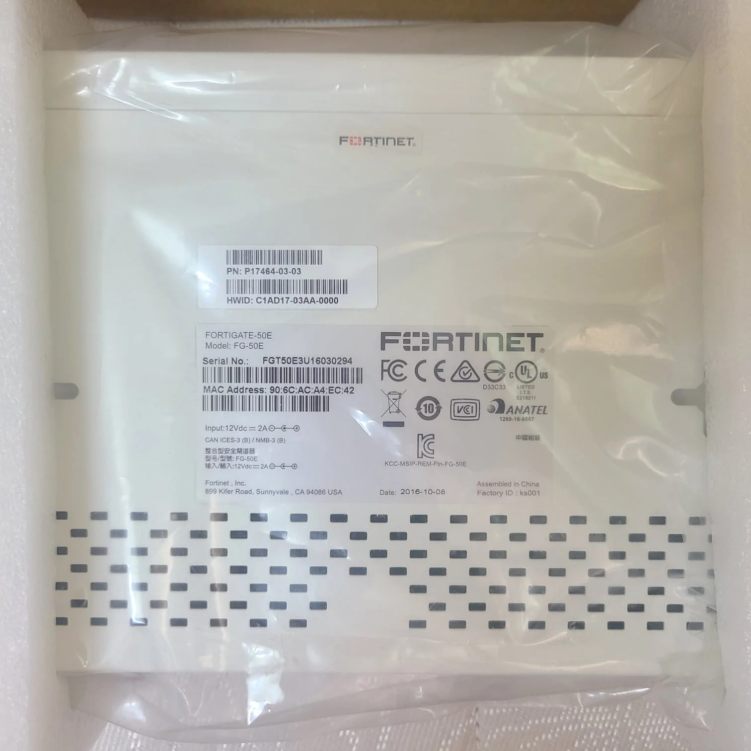 Fortinet FortiGate 50E Netzwerk-Sicherheitsfirewall P17464-03-03 – Vorderansicht
