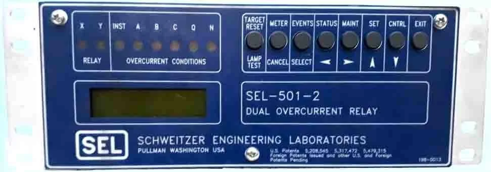 Schweitzer SEL-501-2 Überstromschutzrelais 0501203X551XXB – Vorderansicht