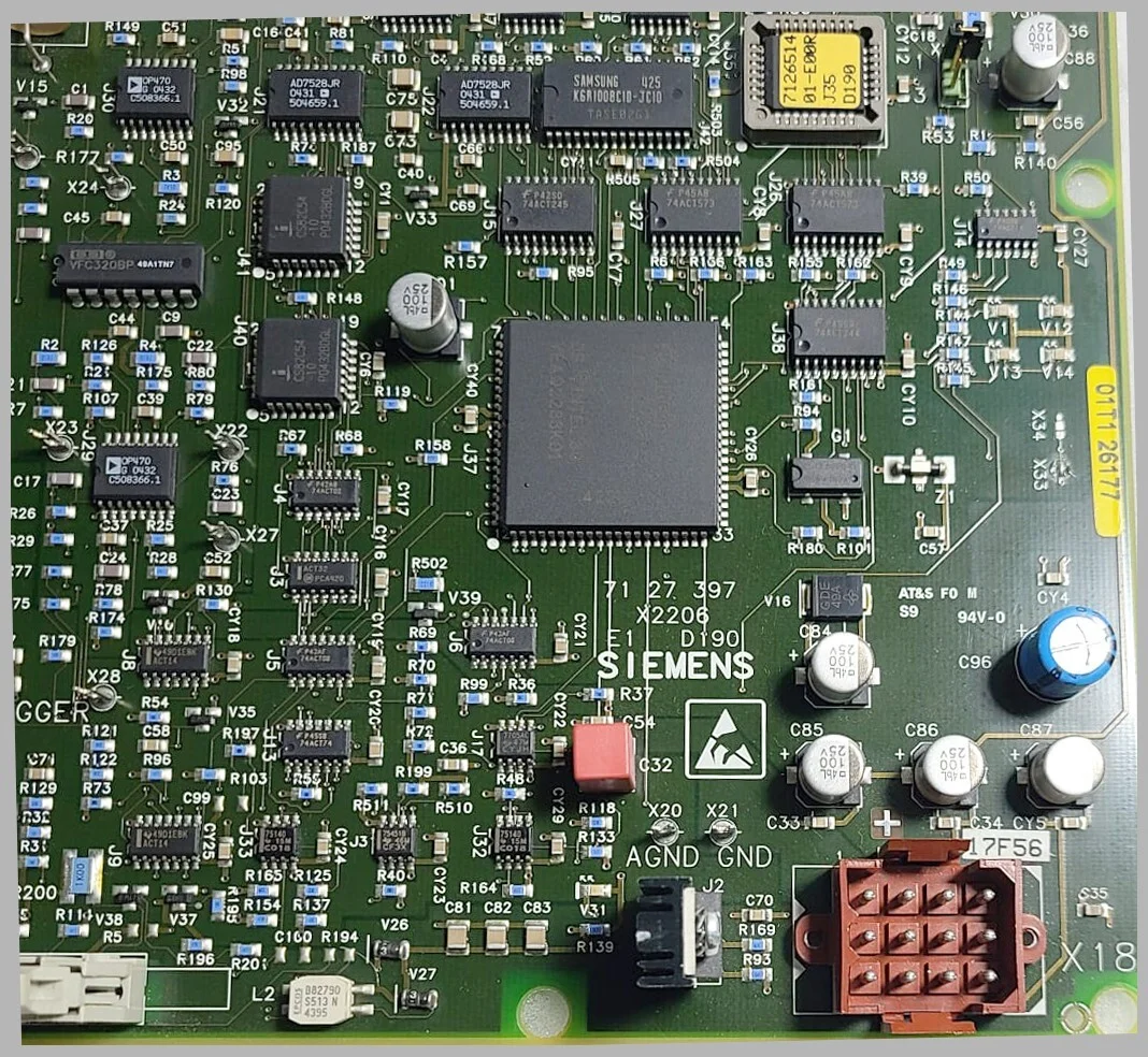 Siemens X2206 E1 D190 71 27 397 Industriemodul – Vorderansicht