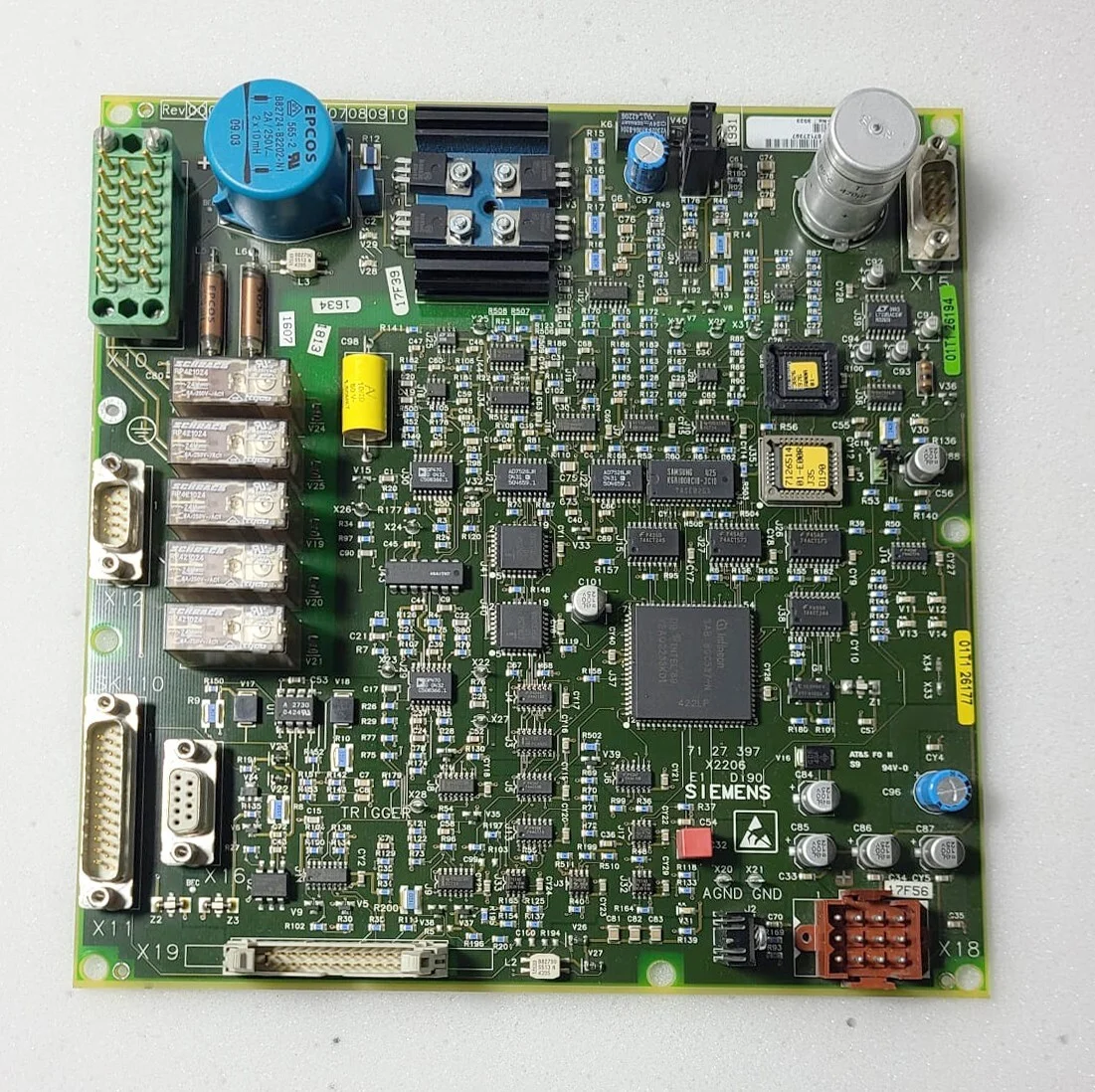 Siemens X2206 E1 D190 71 27 397 Industriemodul – Vorderansicht