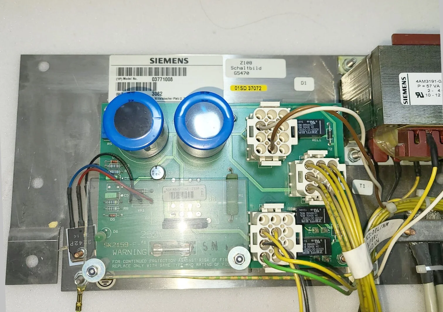Siemens Z108 03771008 Industrial Netzteil 501 83 037/AE – Vorderansicht